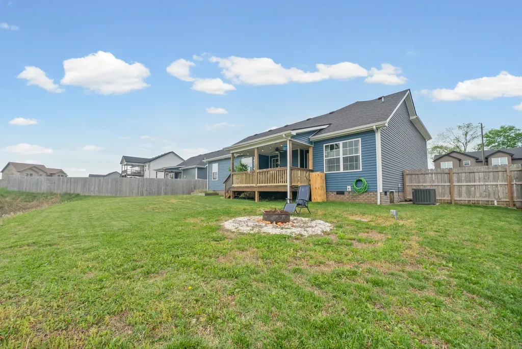 2333 Danbury Drive Clarksville TN 37042