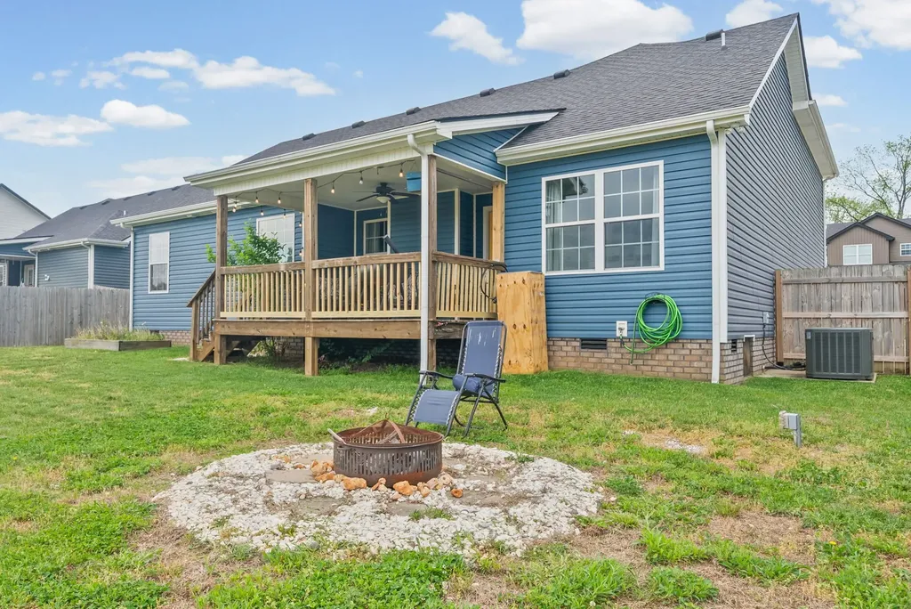 2333 Danbury Drive Clarksville TN 37042