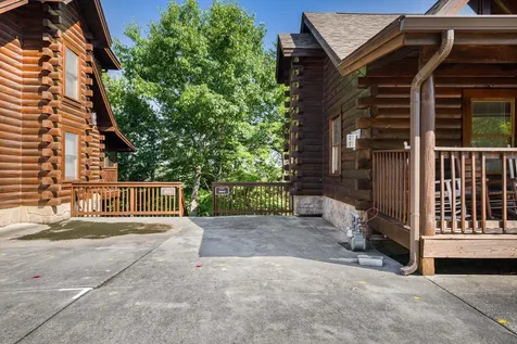839 Golf View Boulevard Pigeon Forge TN 37863