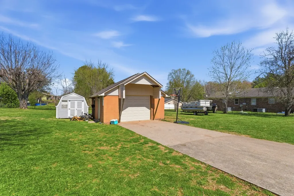 104 Meadowbrook Drive Mcminnville TN 37110