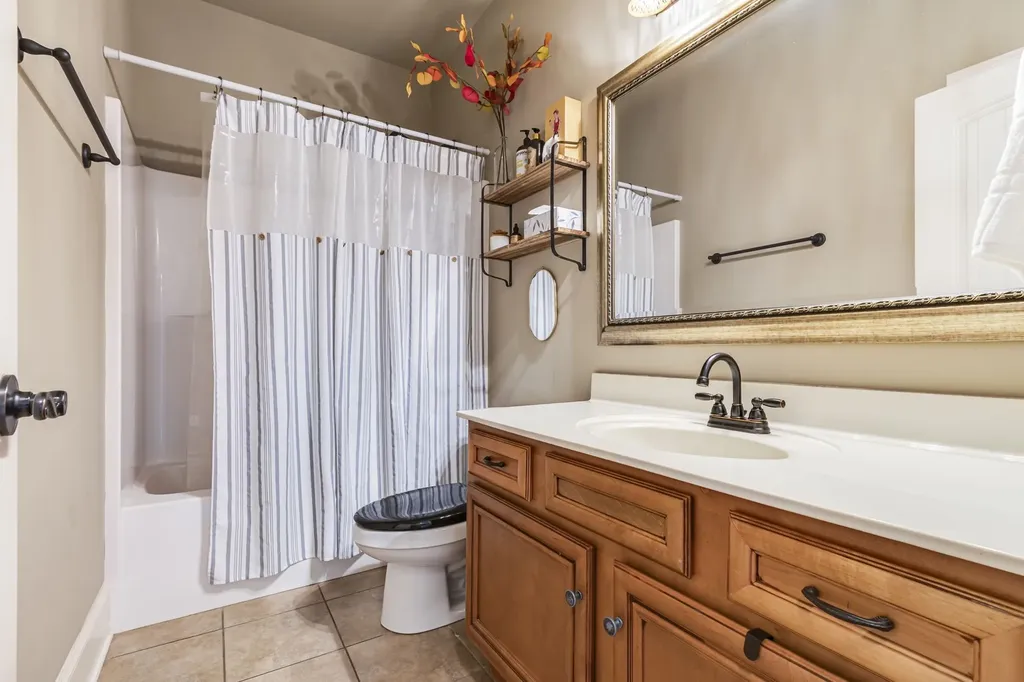 1851 Lochlann Drive Culleoka TN 38451