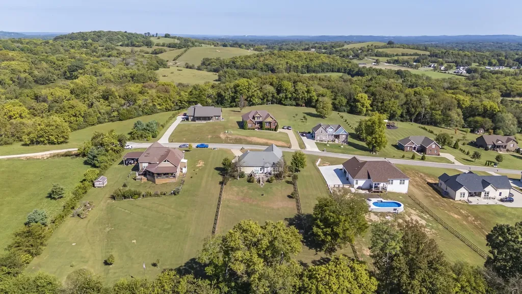 1851 Lochlann Drive Culleoka TN 38451