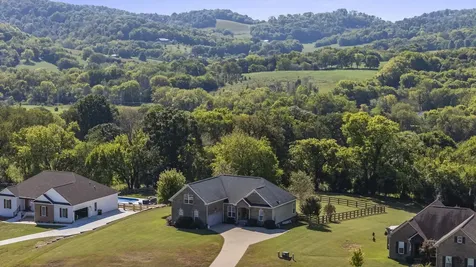 1851 Lochlann Drive Culleoka TN 38451