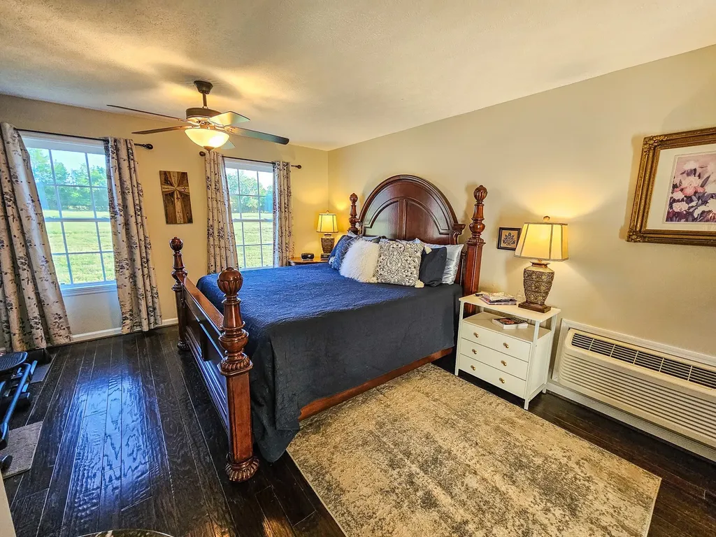 1305 Horseshoe Drive Lewisburg TN 37091