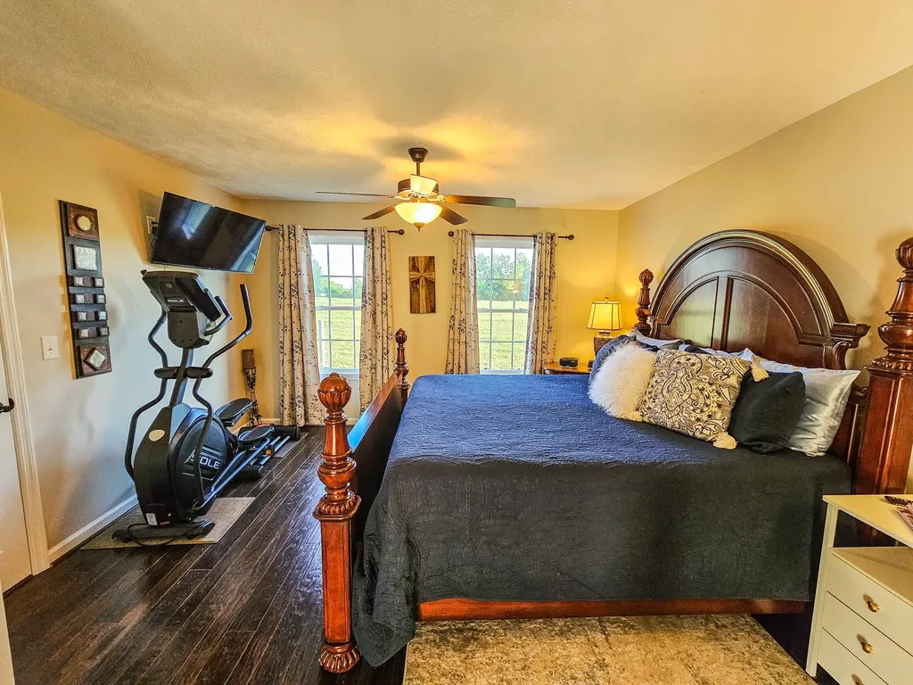 1305 Horseshoe Drive Lewisburg TN 37091