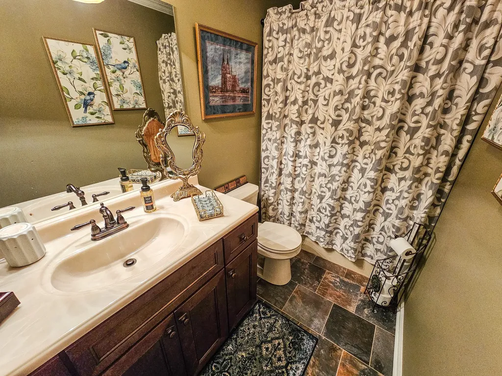 1305 Horseshoe Drive Lewisburg TN 37091