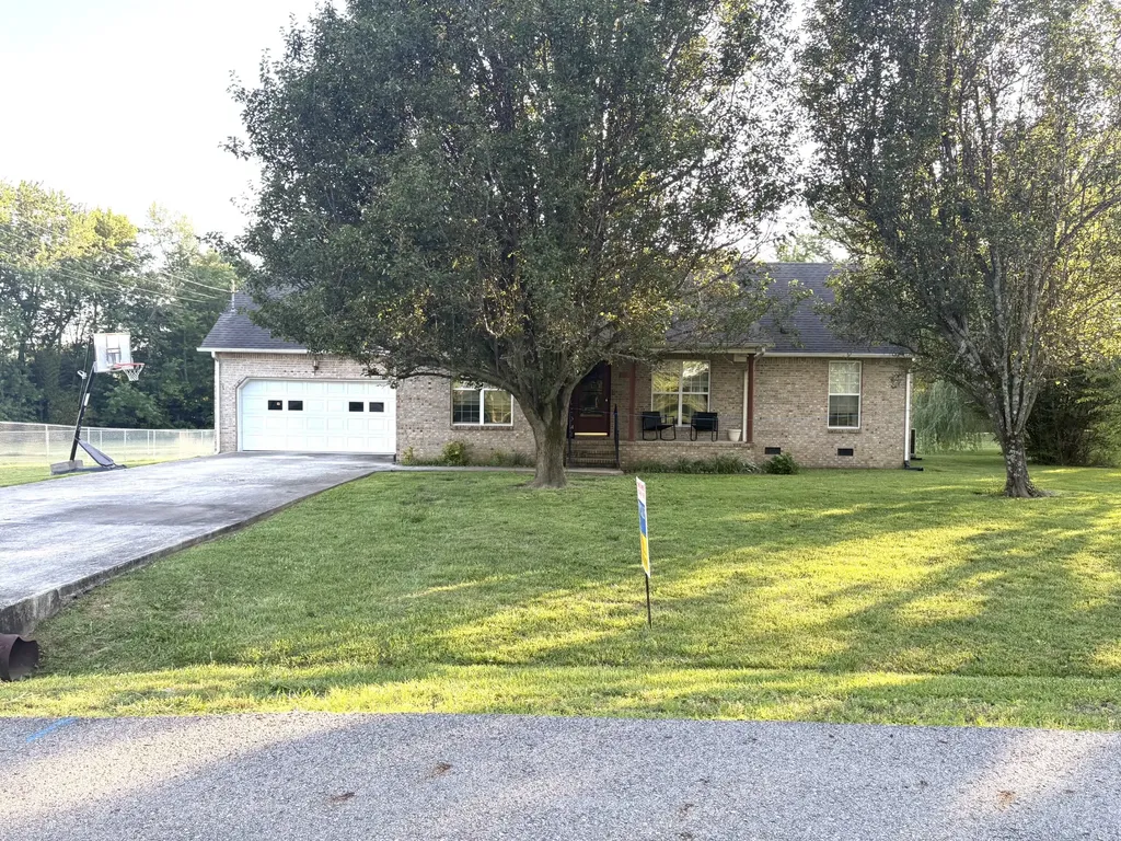 201 Steeplechase Drive Smithville TN 37166