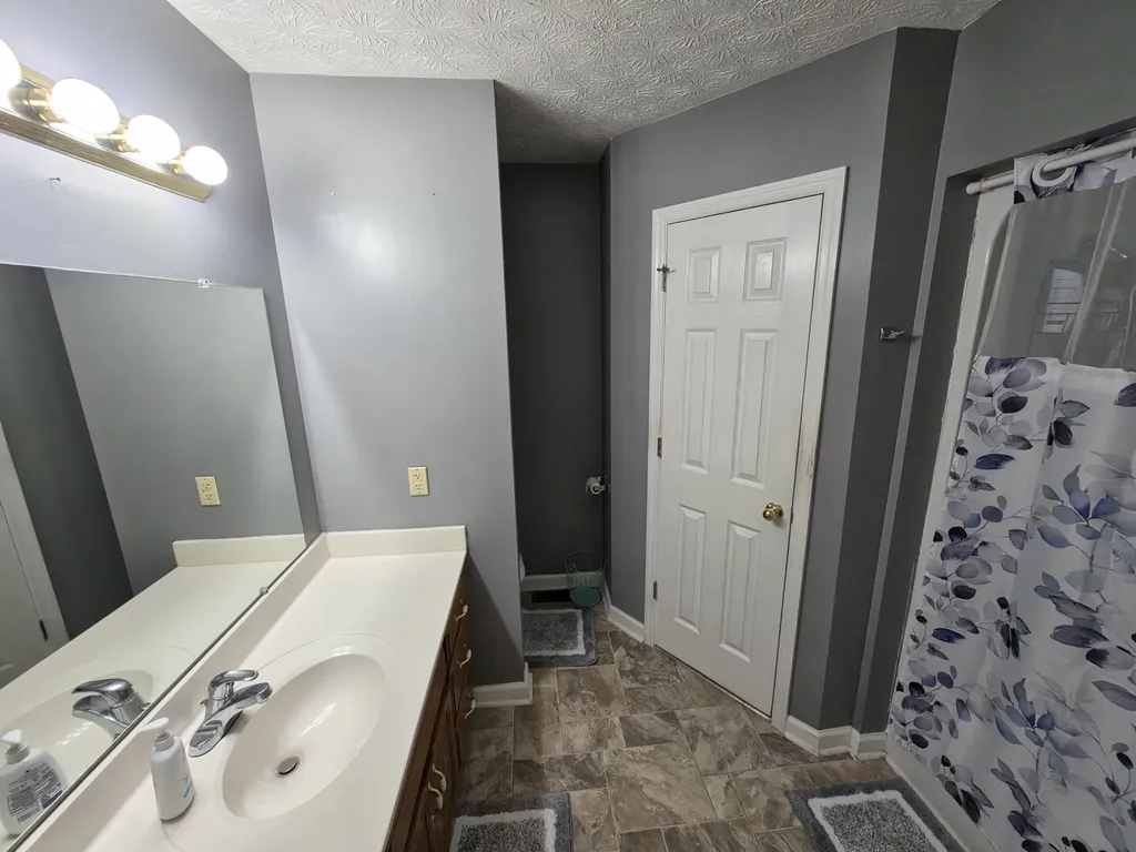 201 Steeplechase Drive Smithville TN 37166