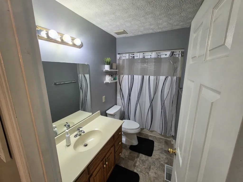 201 Steeplechase Drive Smithville TN 37166