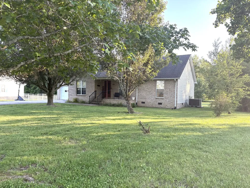 201 Steeplechase Drive Smithville TN 37166
