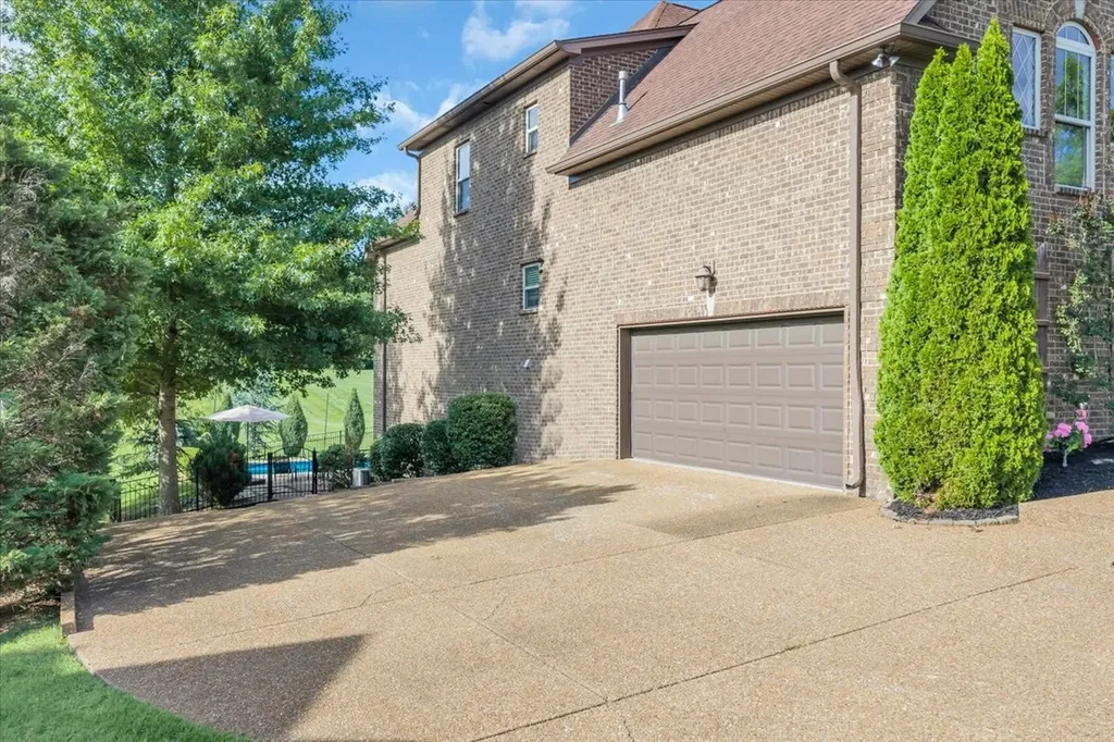 14 Gaines Park Mount Juliet TN 37122