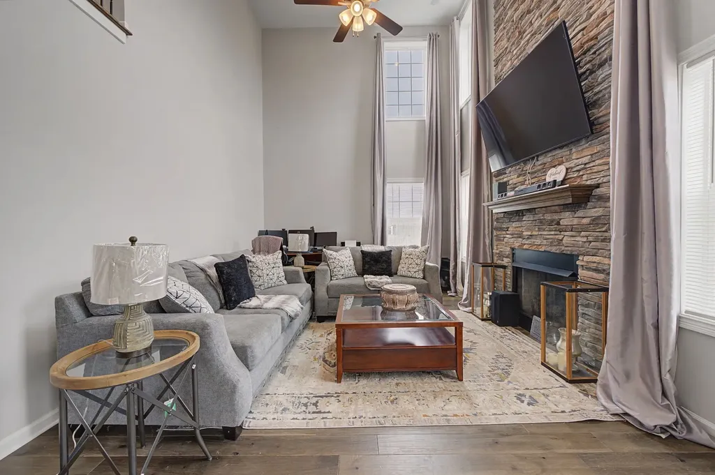 1571 Variance Drive Clarksville TN 37042