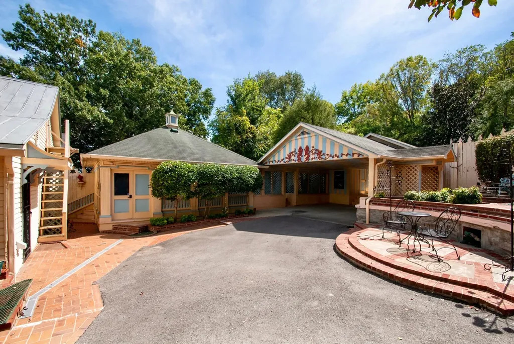 315 W 12th Street Columbia TN 38401