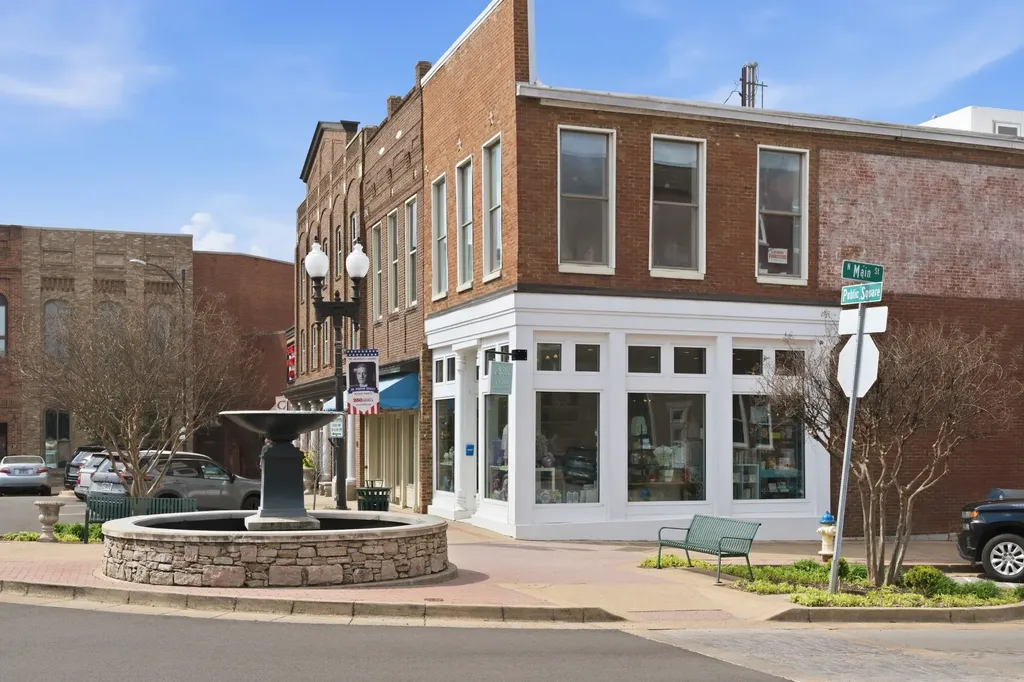 315 W 12th Street Columbia TN 38401