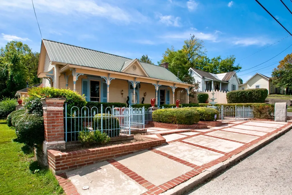 315 W 12th Street Columbia TN 38401