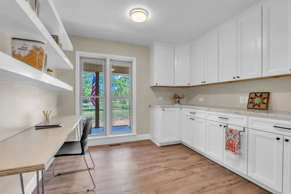 1819 Barker Road Columbia TN 38401