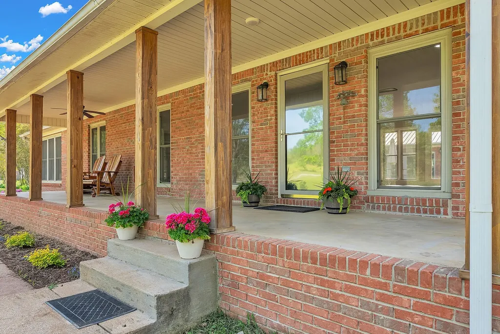 1819 Barker Road Columbia TN 38401
