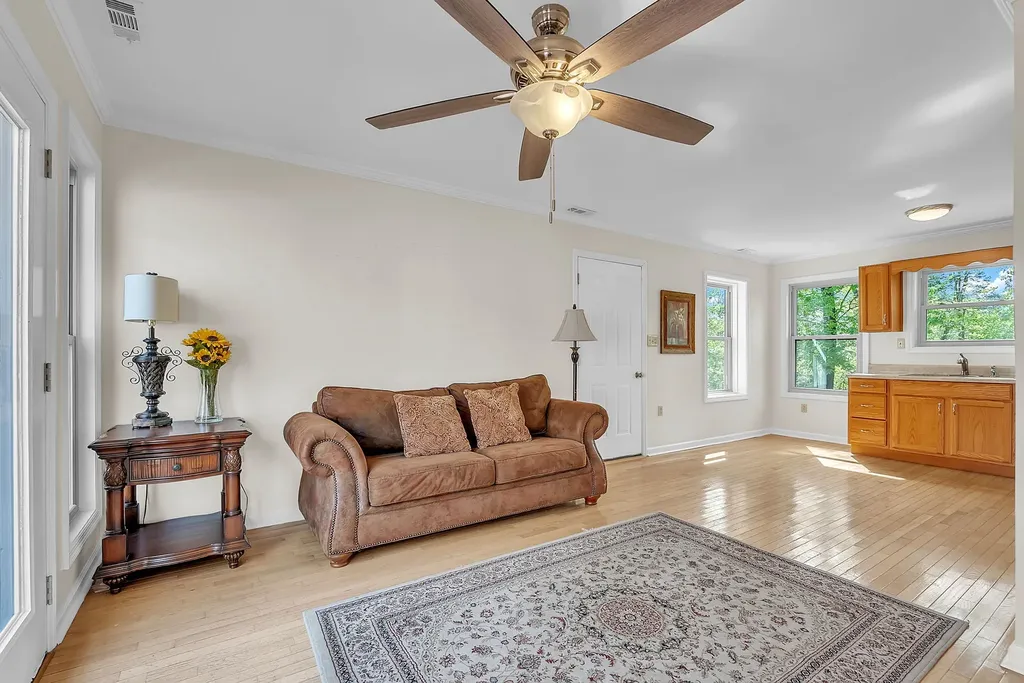 1819 Barker Road Columbia TN 38401