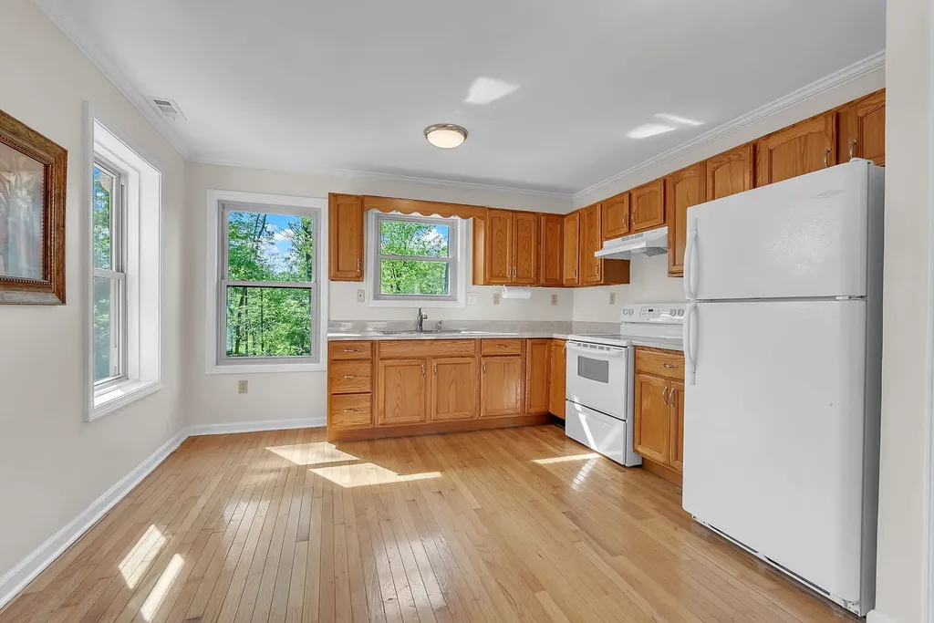 1819 Barker Road Columbia TN 38401