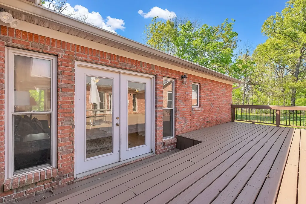 1819 Barker Road Columbia TN 38401
