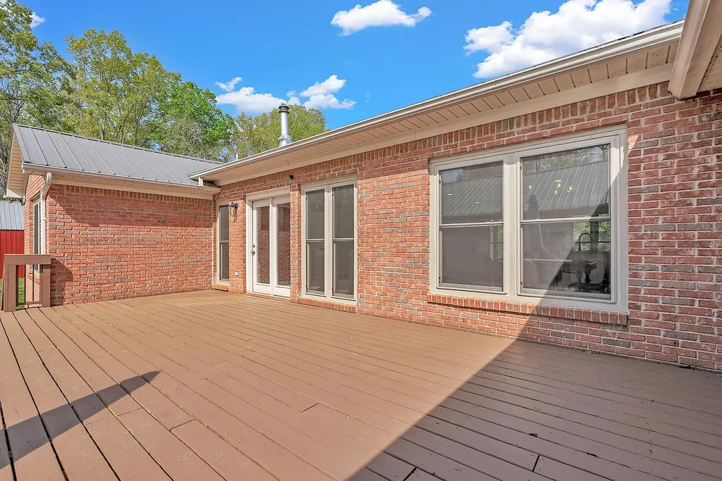 1819 Barker Road Columbia TN 38401
