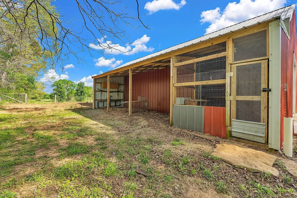 1819 Barker Road Columbia TN 38401