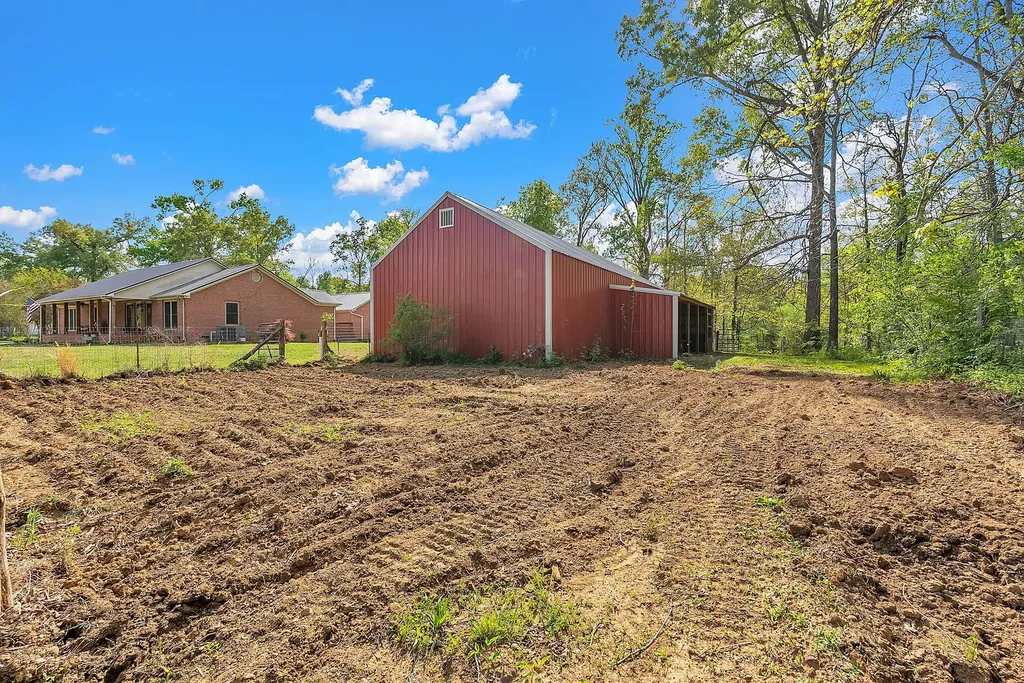 1819 Barker Road Columbia TN 38401
