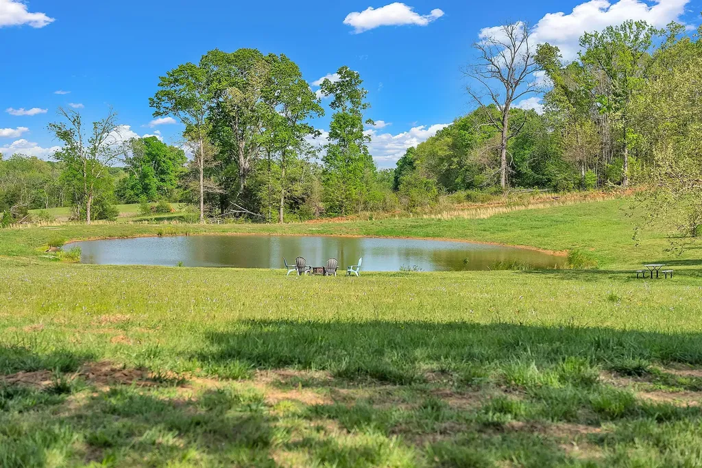 1819 Barker Road Columbia TN 38401