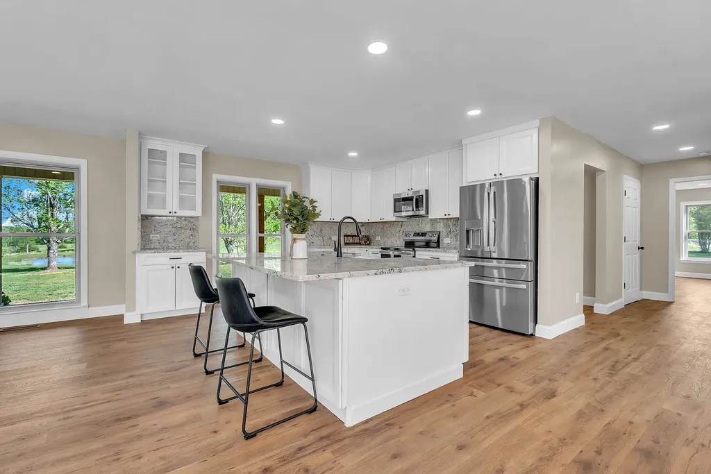 1819 Barker Road Columbia TN 38401
