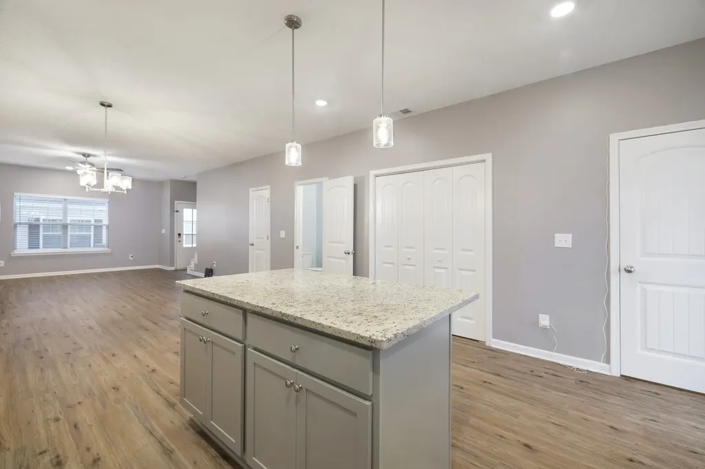 412 Moshe Mualem Place La Vergne TN 37086