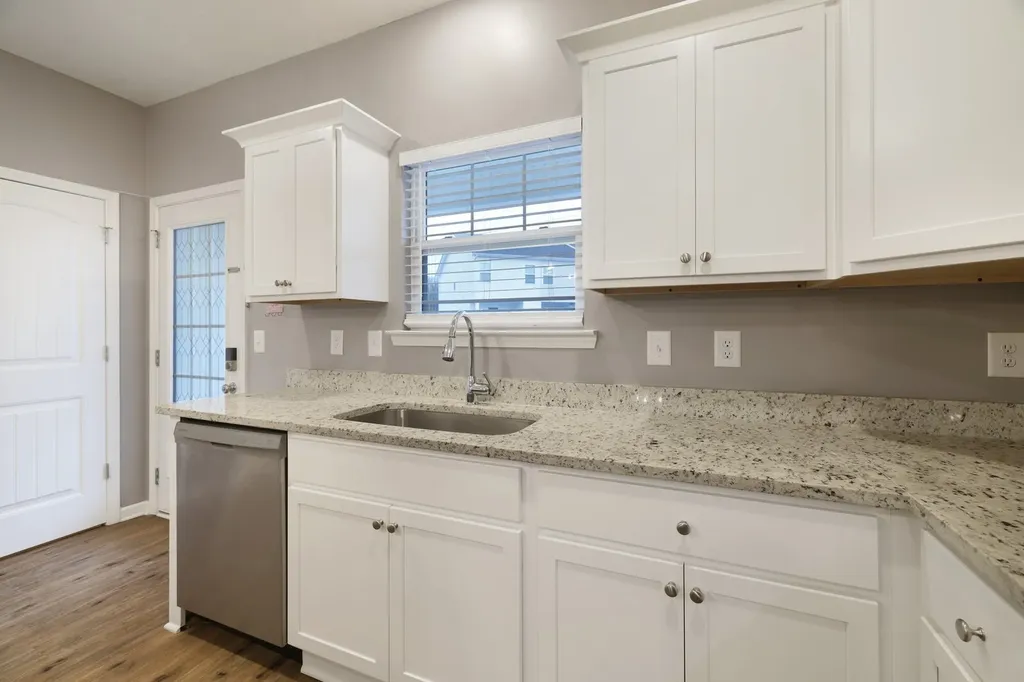 412 Moshe Mualem Place La Vergne TN 37086