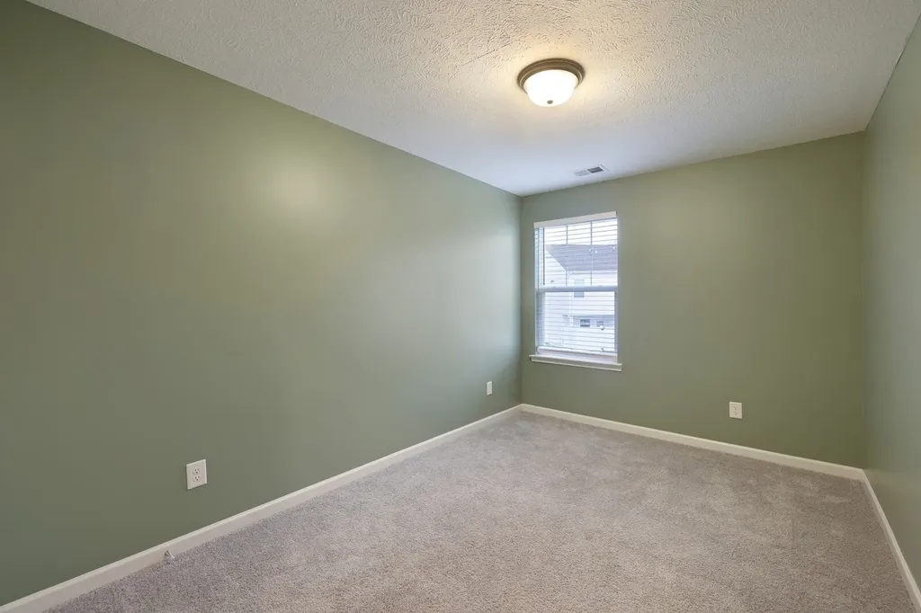 412 Moshe Mualem Place La Vergne TN 37086