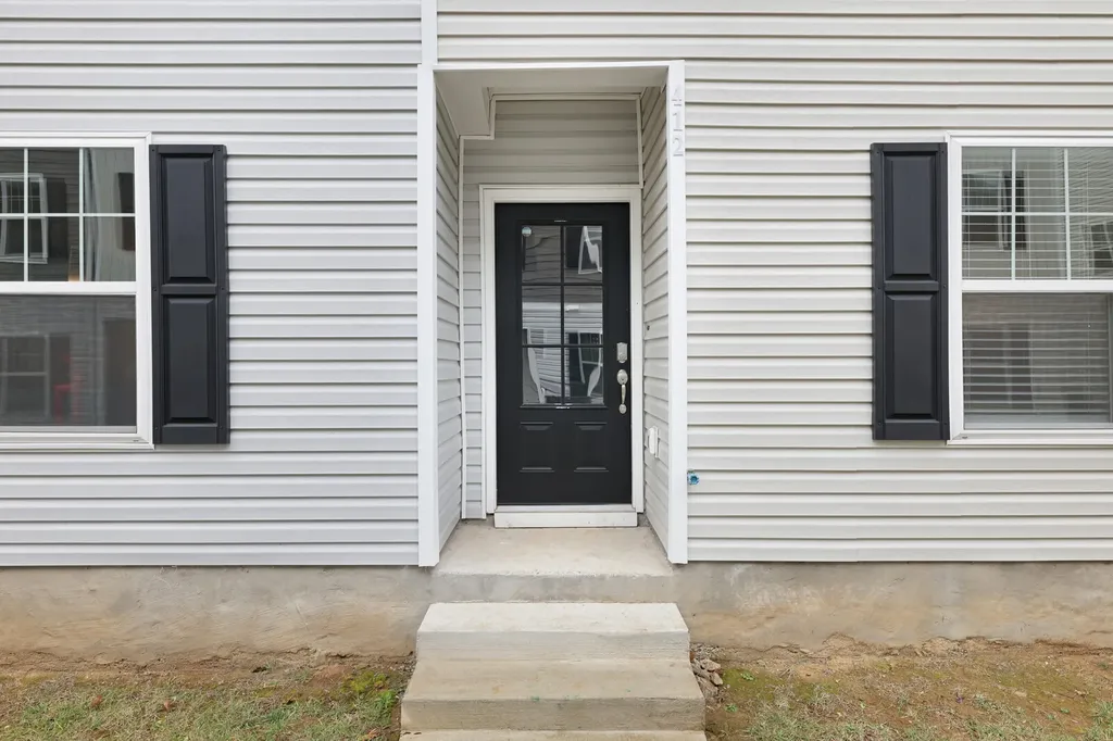 412 Moshe Mualem Place La Vergne TN 37086
