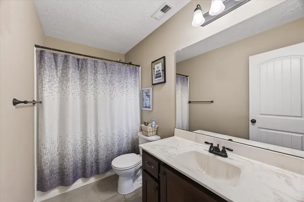 1388 Freedom Drive Clarksville TN 37042