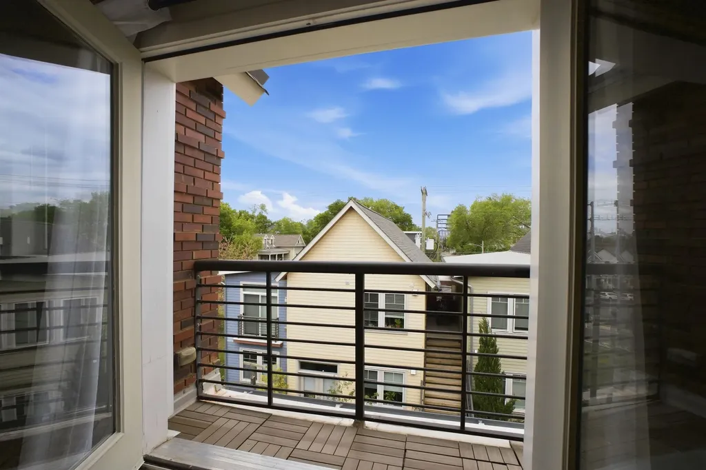 1325 5th Ave, N Nashville TN 37208