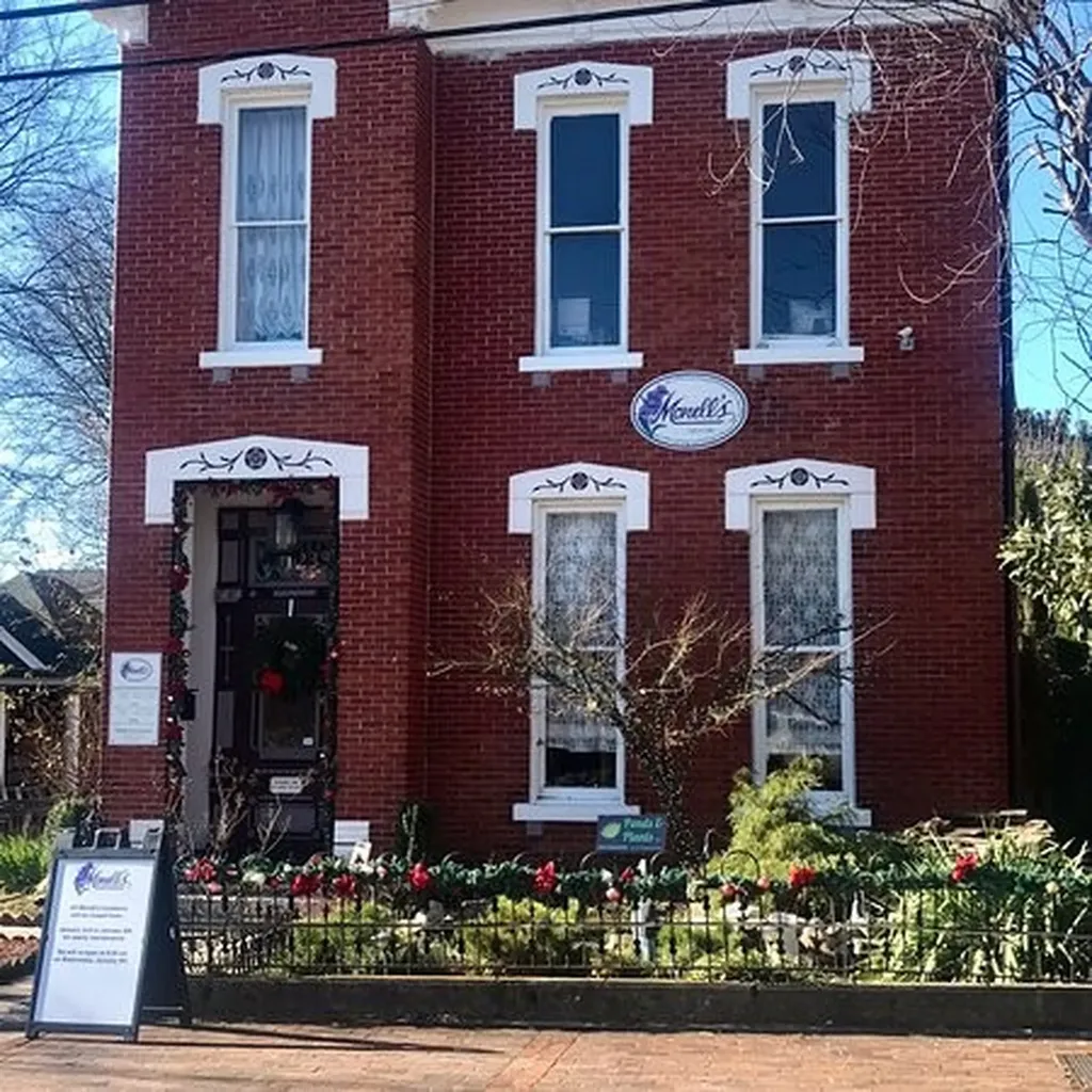 1325 5th Ave, N Nashville TN 37208