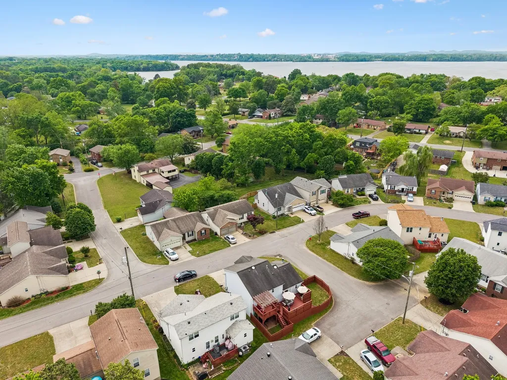 111 River Bend Road Hendersonville TN 37075