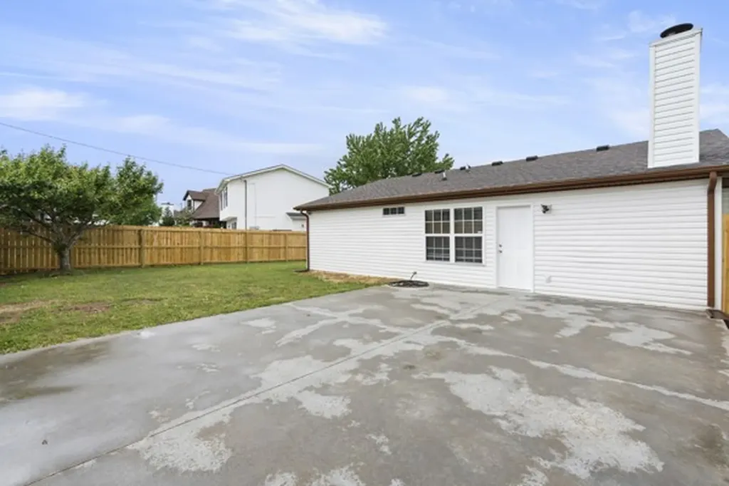 421 Cedar Park Circle La Vergne TN 37086