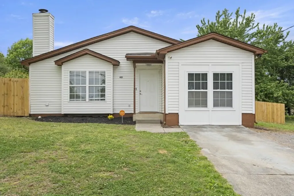 421 Cedar Park Circle La Vergne TN 37086
