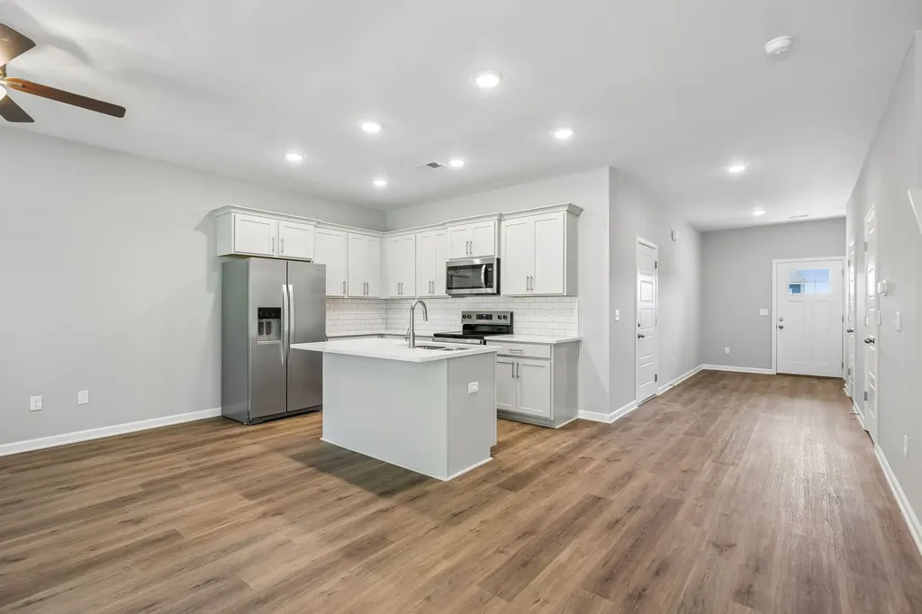 351 Carver Connection Lebanon TN 37087