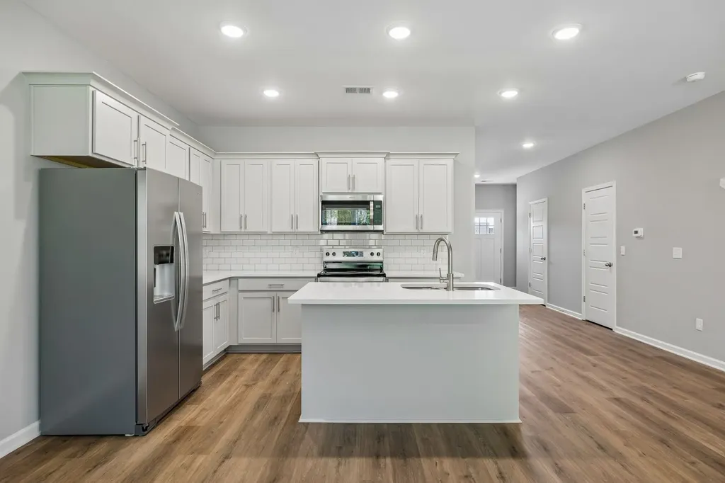 351 Carver Connection Lebanon TN 37087