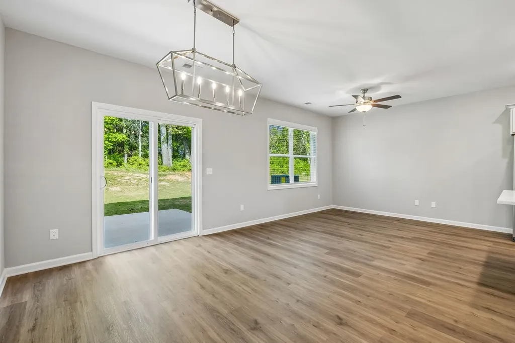 351 Carver Connection Lebanon TN 37087