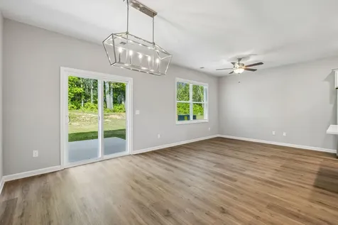351 Carver Connection Lebanon TN 37087