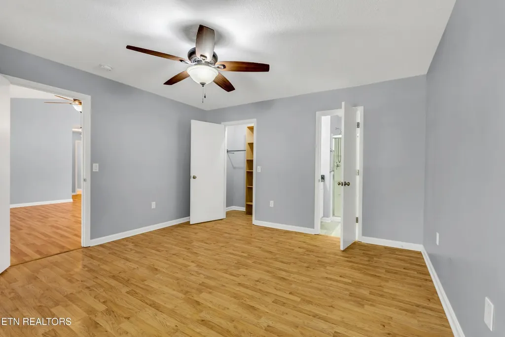 1954 Spruce Loop Crossville TN 38555