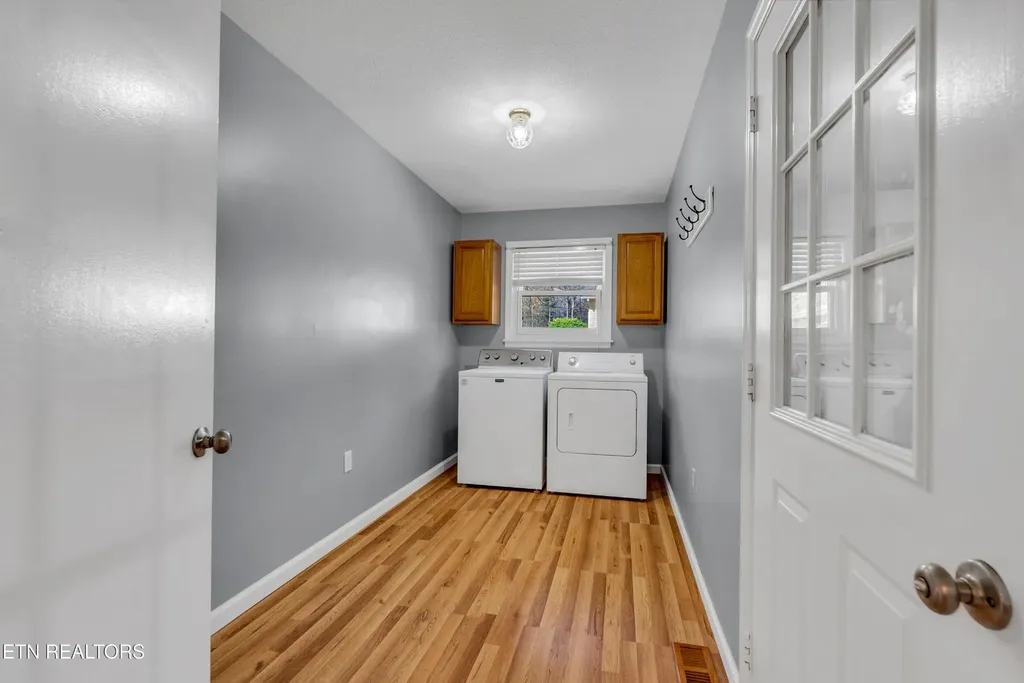 1954 Spruce Loop Crossville TN 38555