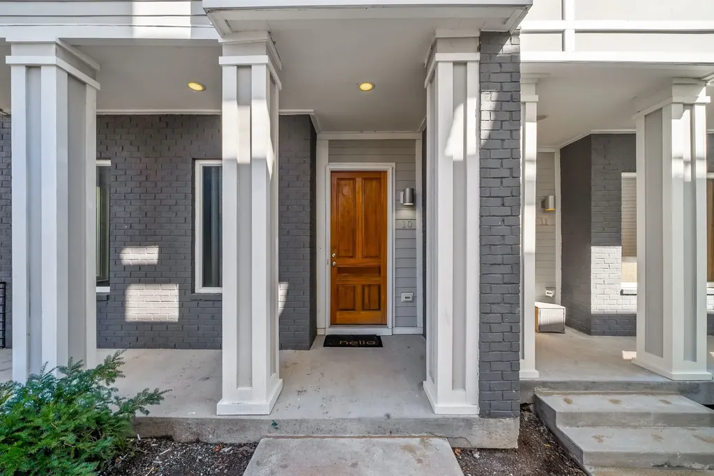 1240 2nd Ave, S Nashville TN 37210