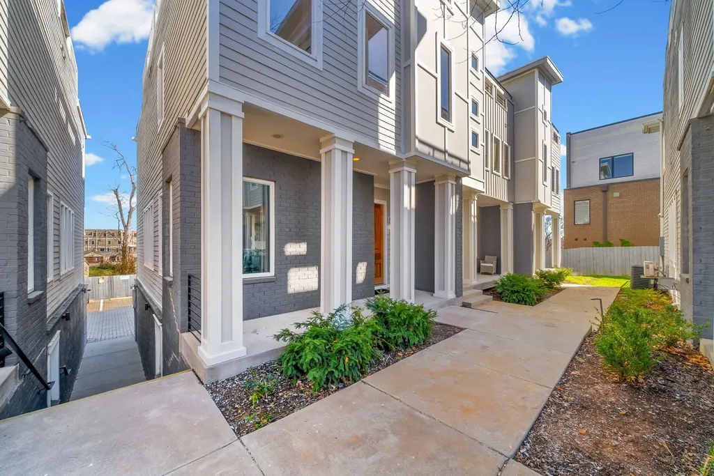 1240 2nd Ave, S Nashville TN 37210