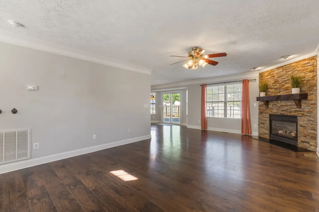 2290 Hayward Lane Spring Hill TN 37174