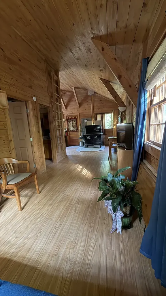 3162 Northcutts Cove Road Beersheba Springs TN 37305
