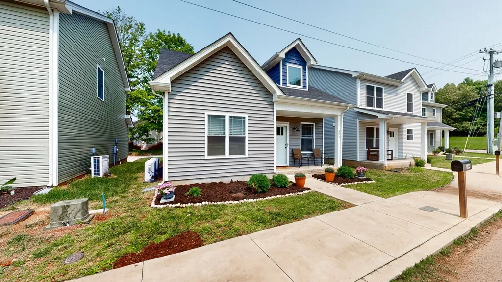 394 Martha Lane Clarksville TN 37043